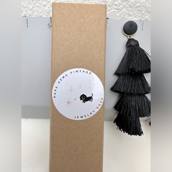 PAPA GEMS VINTAGE JEWELRY SHOP Black Tiered Tassle Dangle Earrings - Picture 5 of 7
